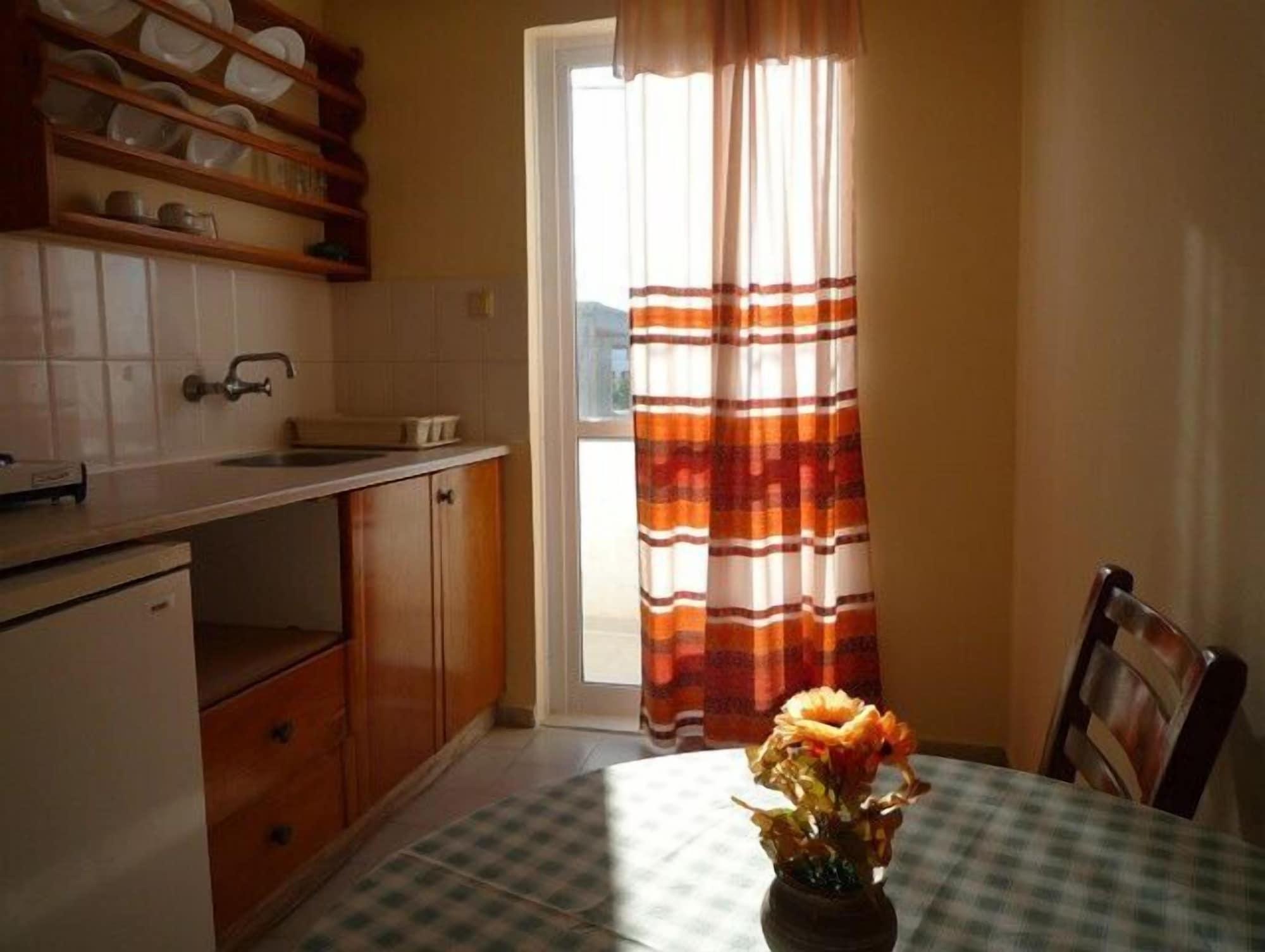 Haris Apartments Kokkini Hani Dış mekan fotoğraf