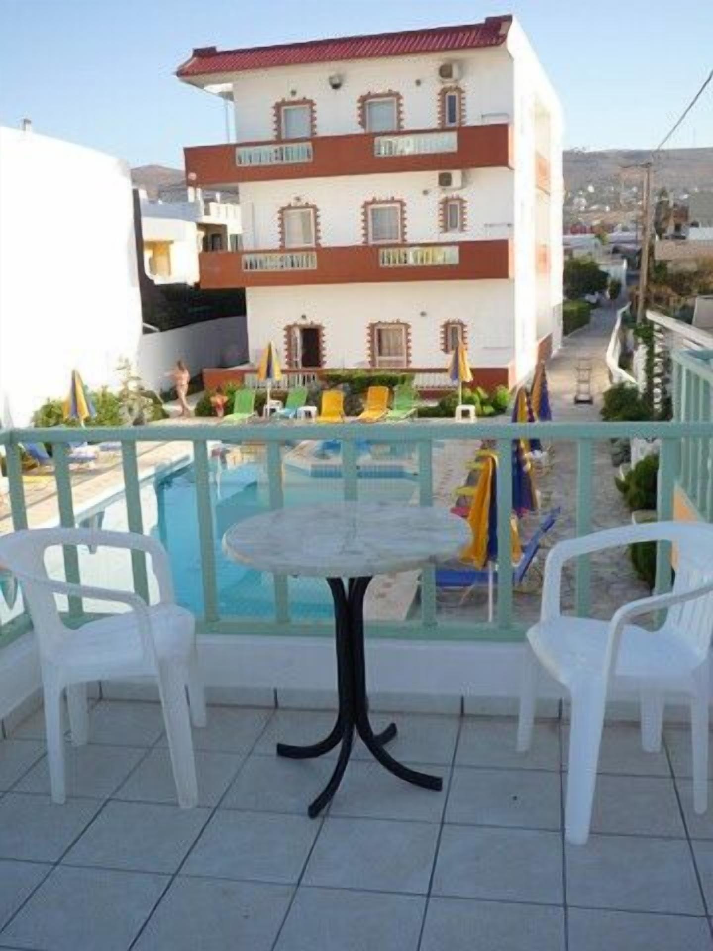 Haris Apartments Kokkini Hani Dış mekan fotoğraf