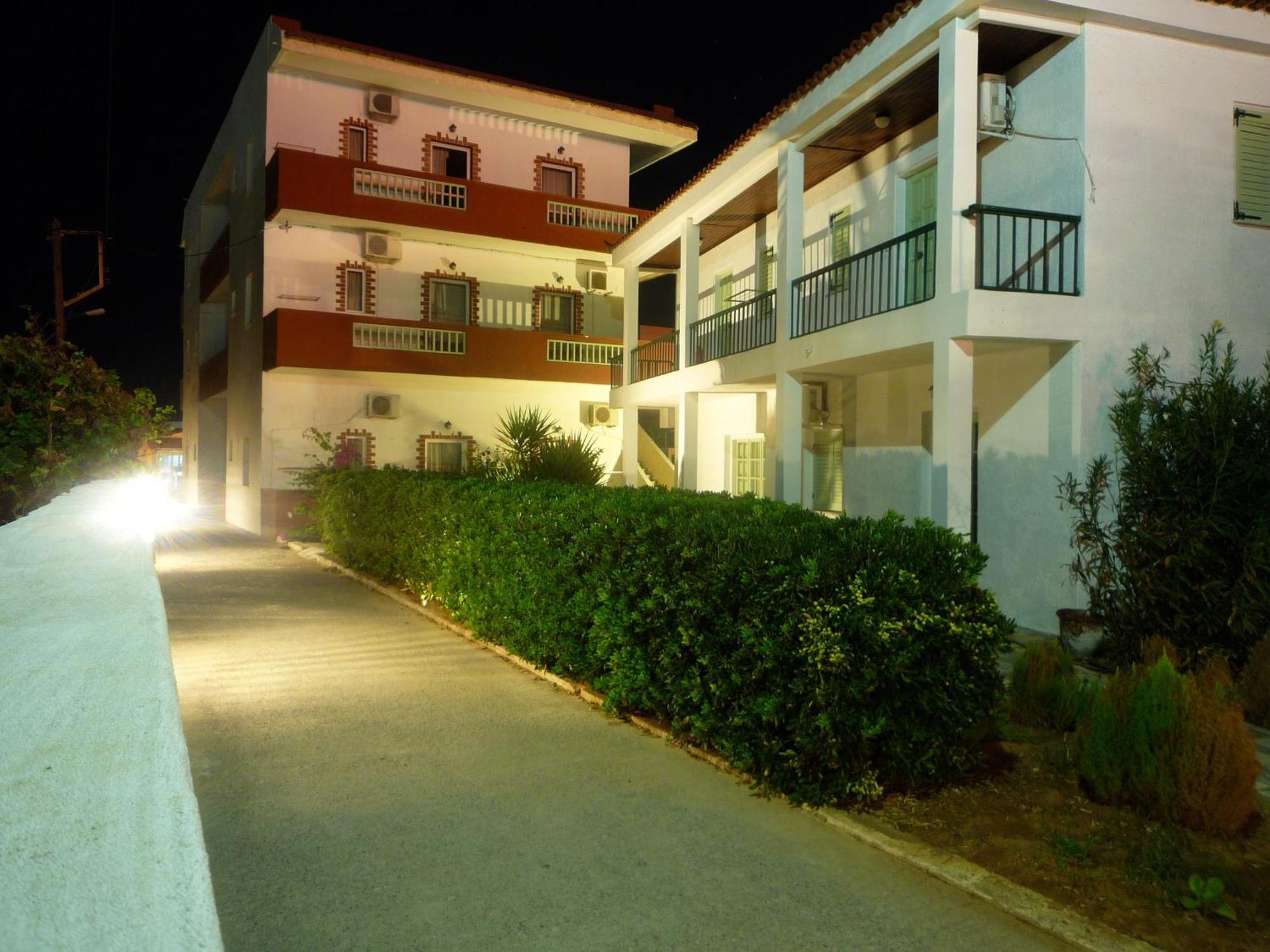 Haris Apartments Kokkini Hani Dış mekan fotoğraf