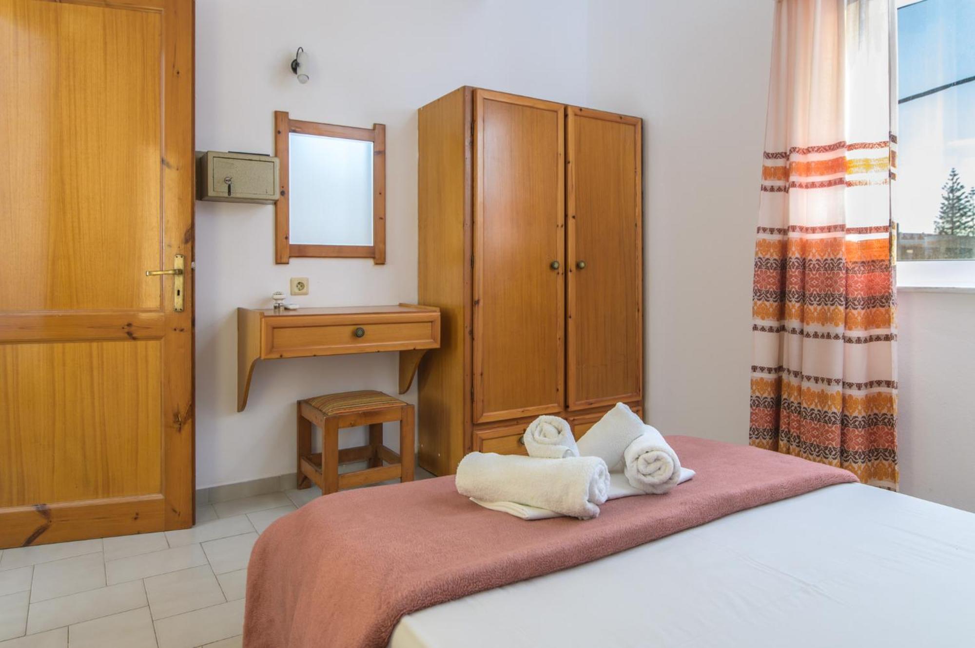 Haris Apartments Kokkini Hani Dış mekan fotoğraf